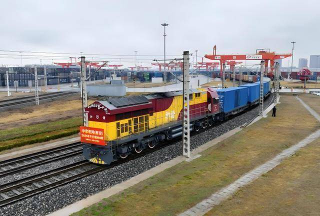 拒绝中欧班列通行，波兰出尔反尔，不到24小时，中方想出一条妙计