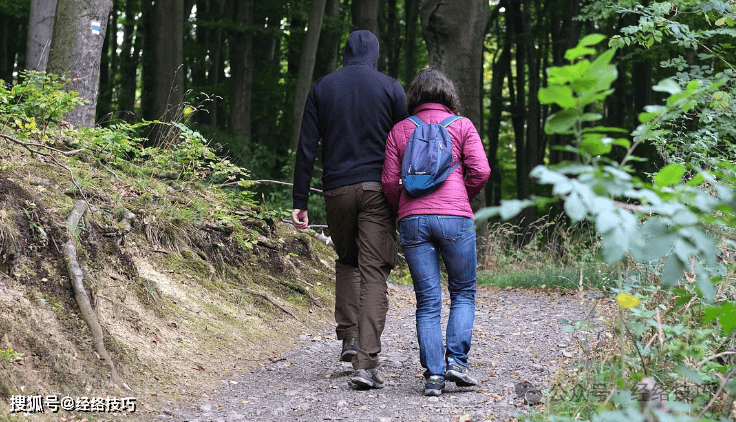 原创            过了60岁，散步要尽量做到这4点