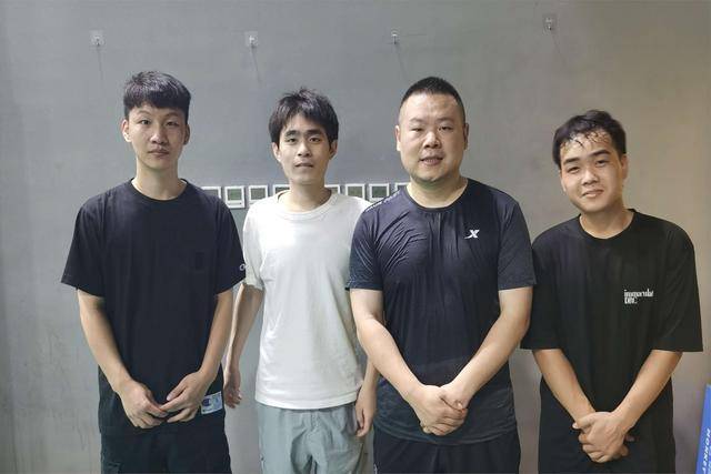 原创            纪实德云社关系户：岳云鹏3个外甥齐聚德云社，师父是副总栾云平