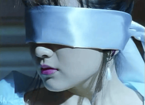 原创            日本大尺度影片，《温柔的美兽》：修道院暗影下的反抗，杀手的自我救赎与逃亡