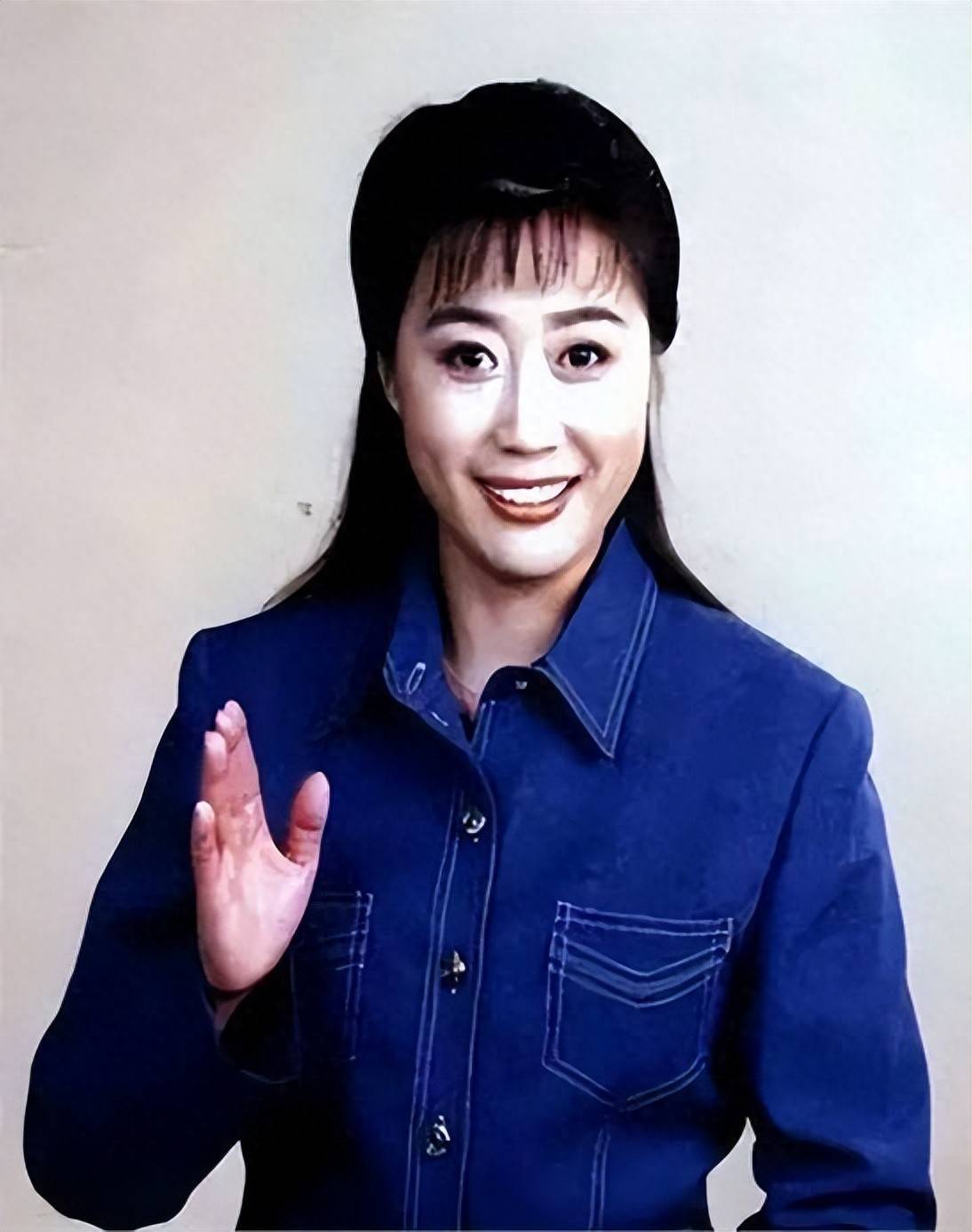 原创            她是“央视名嘴”，主持《曲苑杂坛》二十年，如今70岁处境如何？