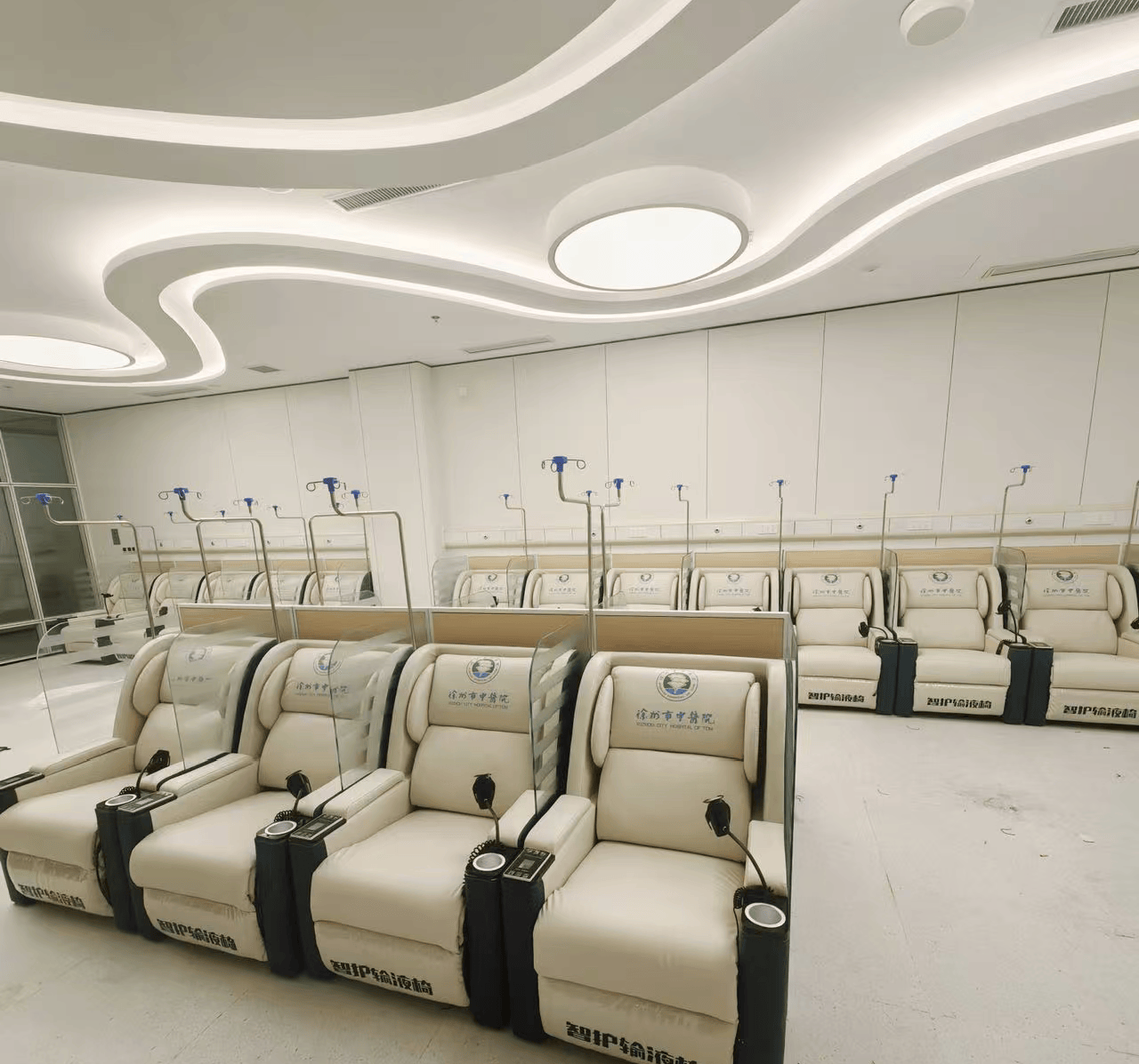 共享输液椅落地徐州中医院，舒适与便捷 “椅” 触即达