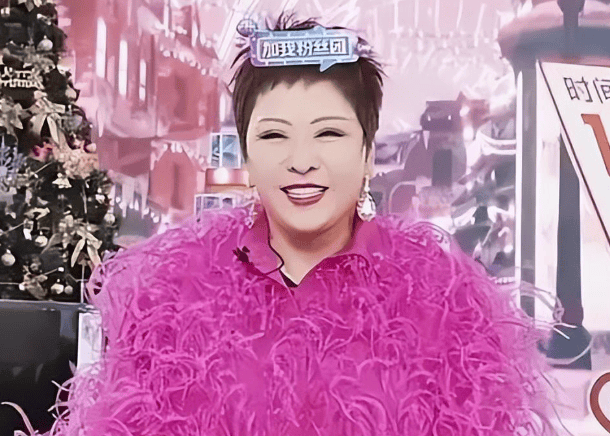 原创            王晶公开称赞向太陈岚颜值