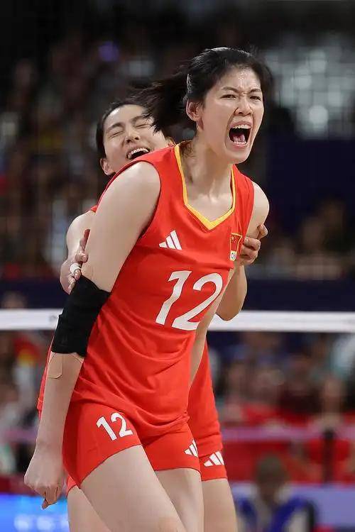 原创            李盈莹回到天津队后给人感觉是伤好了，在国家队为什么跳不起来。