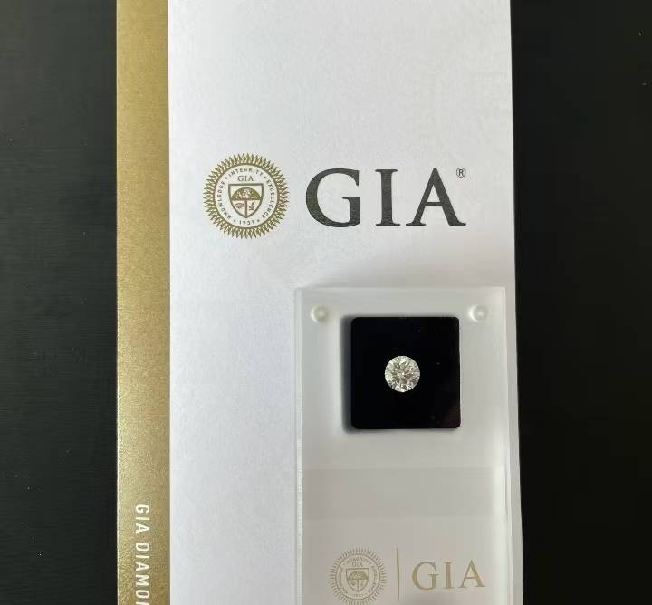 认准上海GIA钻石回收机构，让每一颗钻石价值回归