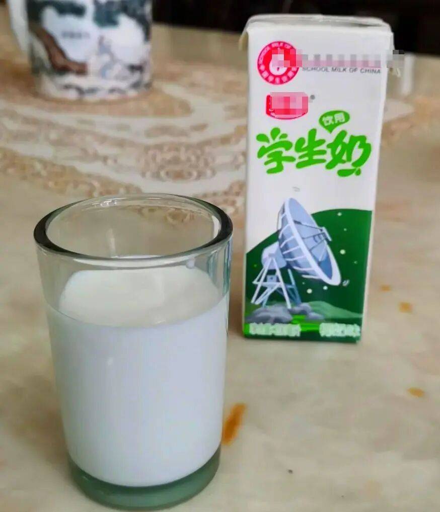 原创            国家卫健委宣布：3种"假牛奶"即将退出学校，家长别给孩子买了