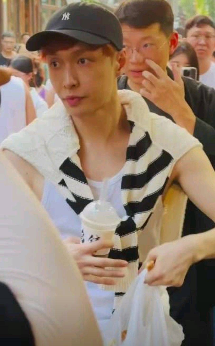 原创            《向往的生活8》下季要火！迎来最“聒噪”的嘉宾，这把收视要爆