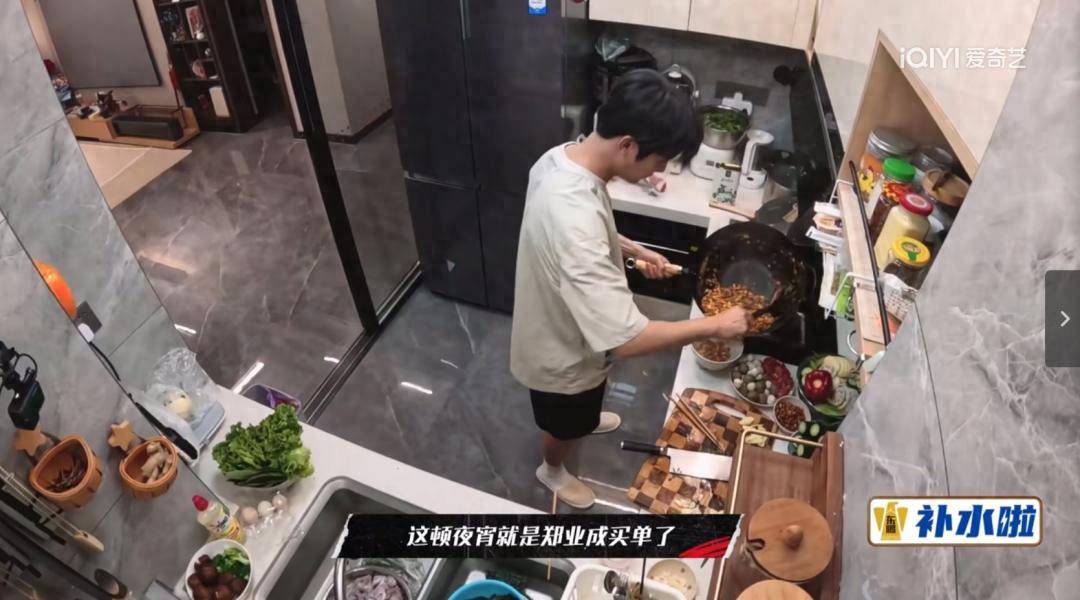 男明星们横店团建的样子，竟然被拍下来了？