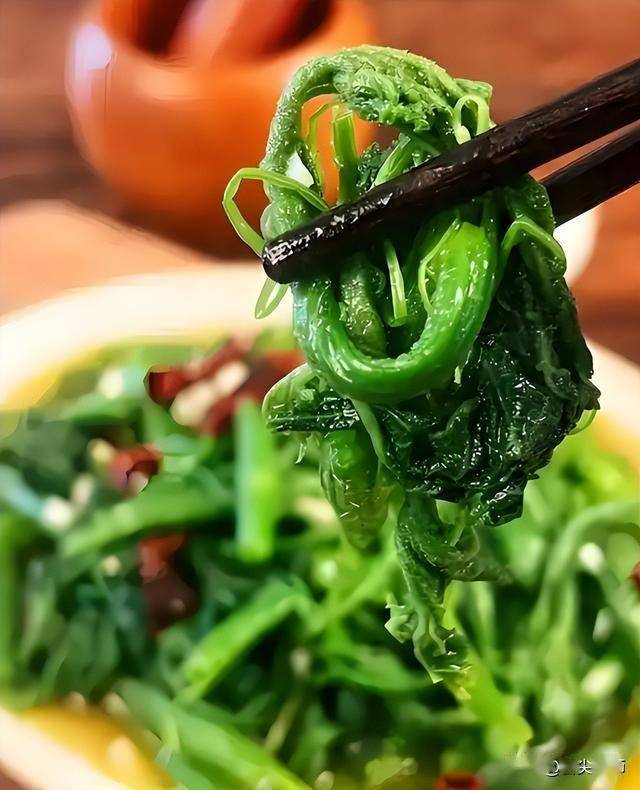 秋天宁可少吃肉，也要多吃这3样蔬菜，养肝排毒，润肠通宿便