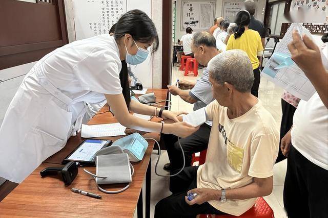 医生惊叹：老人若从来都不吃肥肉，过不了多久，身体或有5大转变