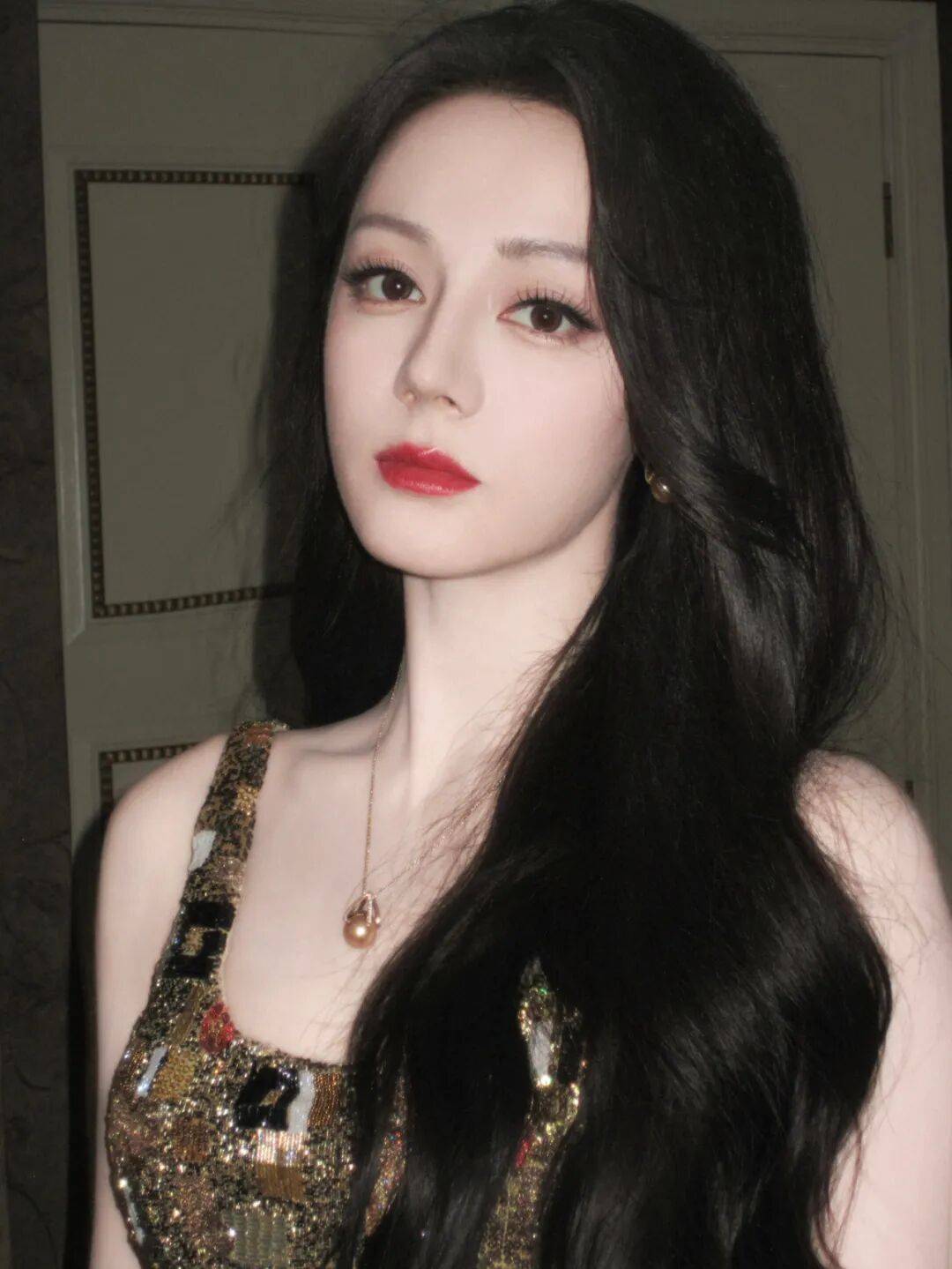 榜妹热线 ｜热巴新剧延迟开机？张凌赫杀青后续？田栩宁音乐节确定？周柯宇又拍古偶？孙珍妮终于进组？