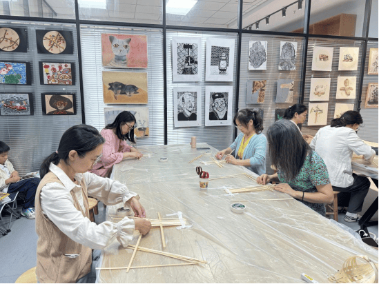 【江淮读书月·皖美秋日】滁州市图书馆开展“市民夜校”——非遗竹编主题活动