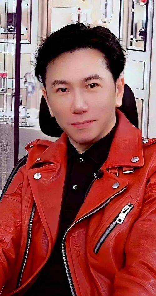 王晶爆料温兆伦讨回恋爱花费！后者辟谣：您应该积点口德