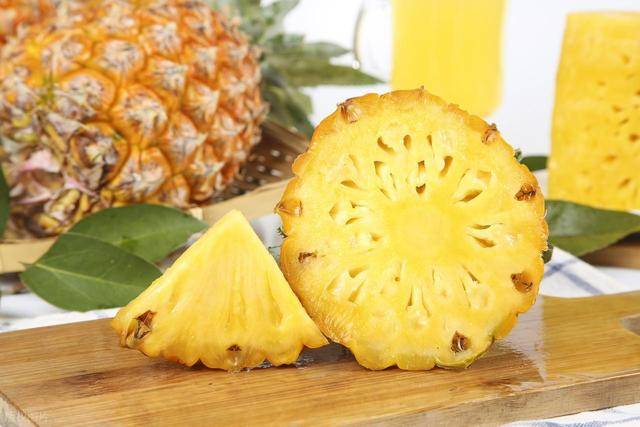 吃菠萝会胖吗？关键看这2点！适量吃不发胖，做错了才容易长肉