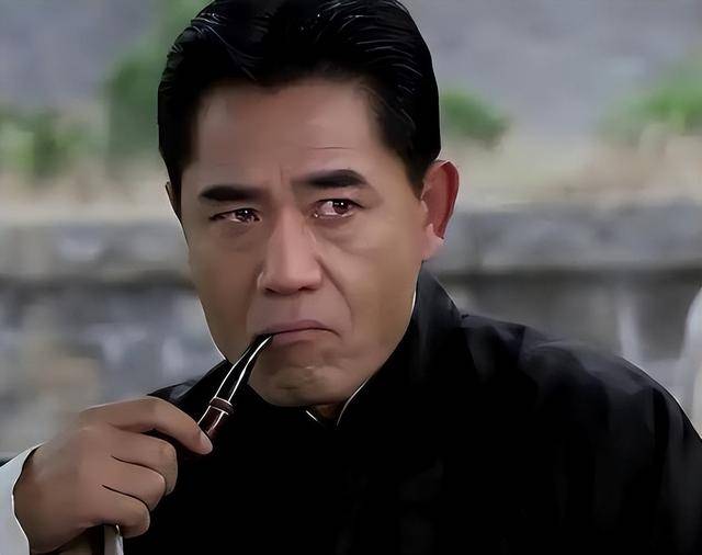 原创            陈宝国也没想到，12年捧不红的儿子陈月末，如今却让他扬眉吐气