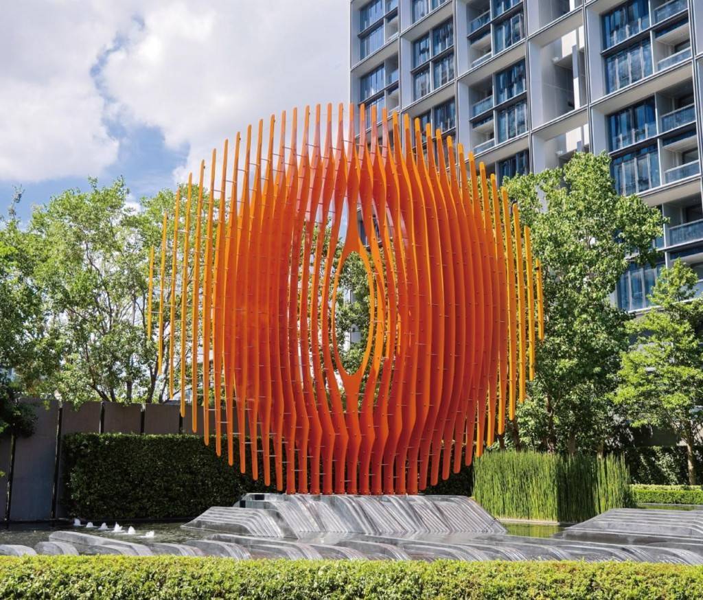 “日出东方”合鸣大国江河，艺术新地标盛绽世博滨江