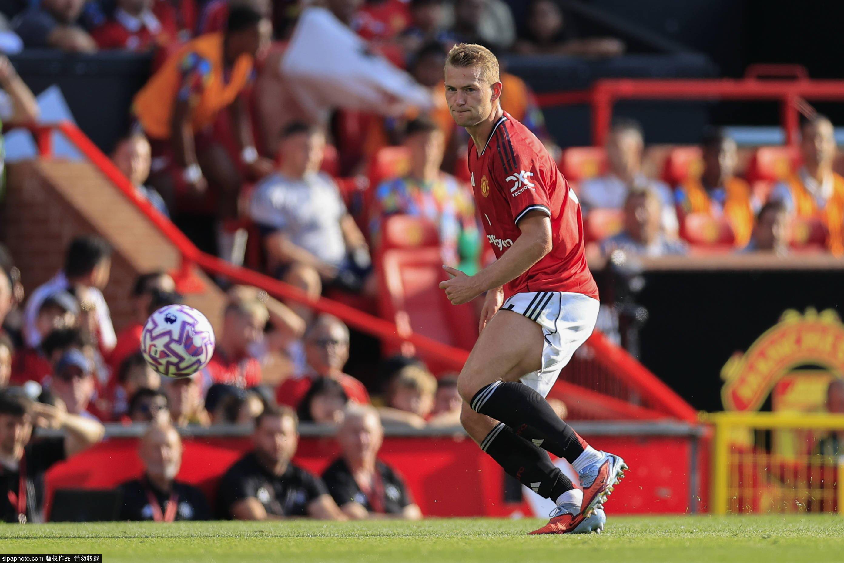 卡拉格与基恩解析利物浦：冠军气质如何在逆境中绽放