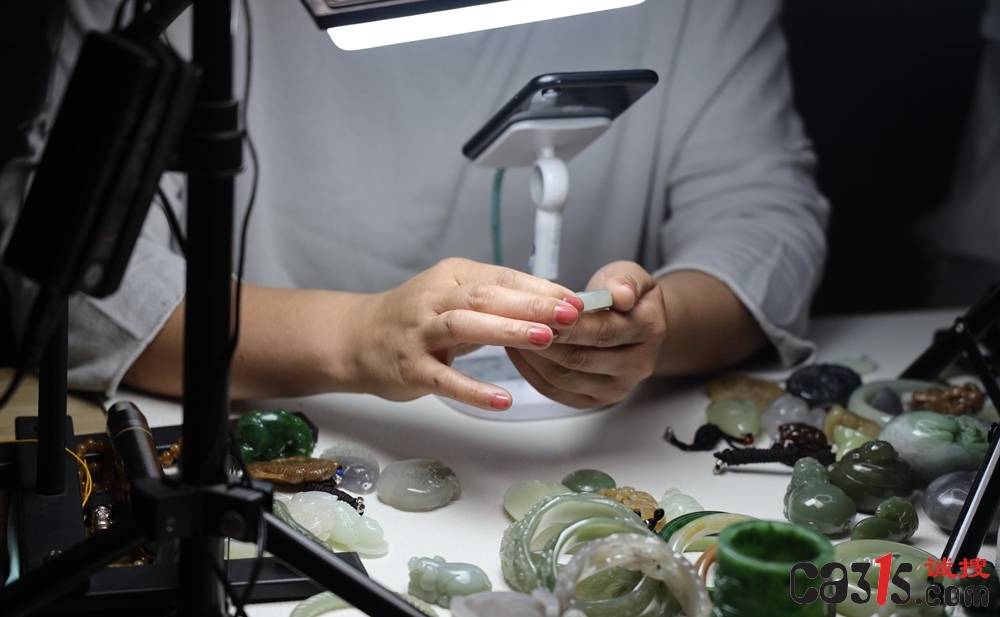 河南南阳“卓志玉”玉器销售铺直播虚假宣传被罚10万元