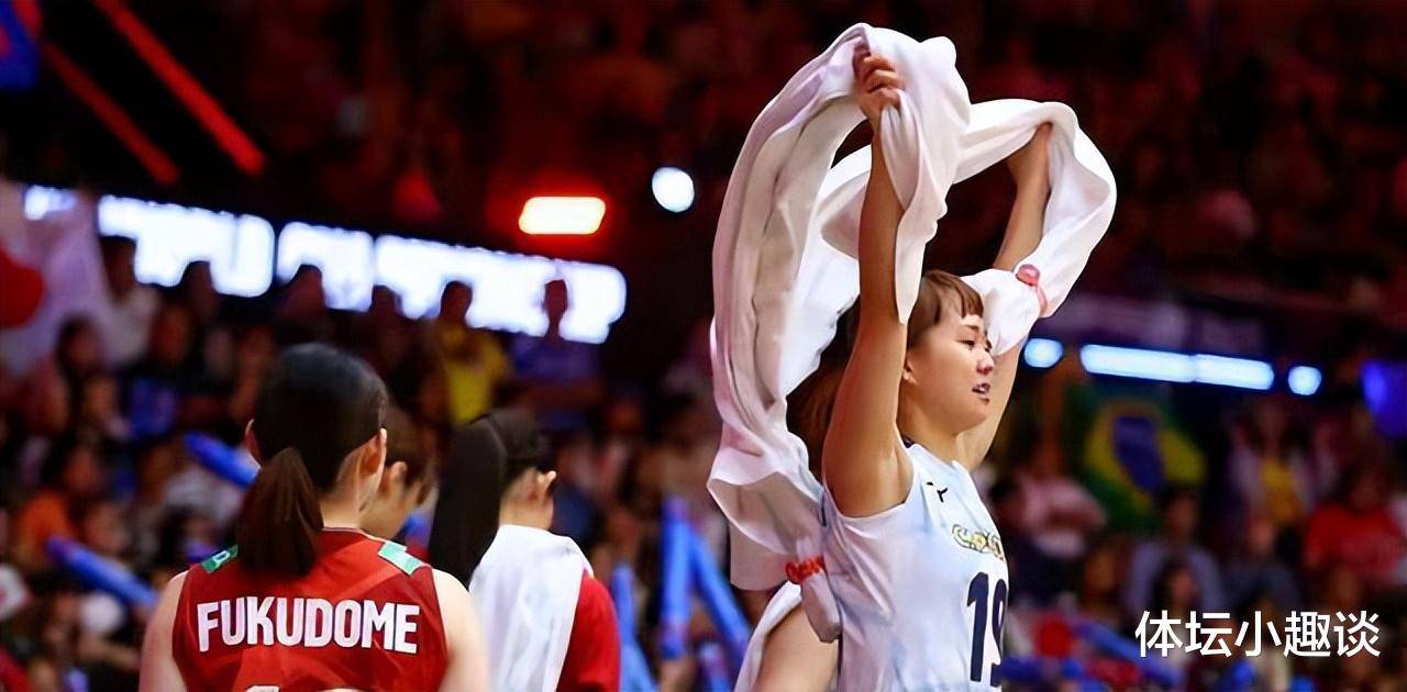 原创            巴西女排上演惊心逆转！五局险胜日本，斩获世锦赛季军