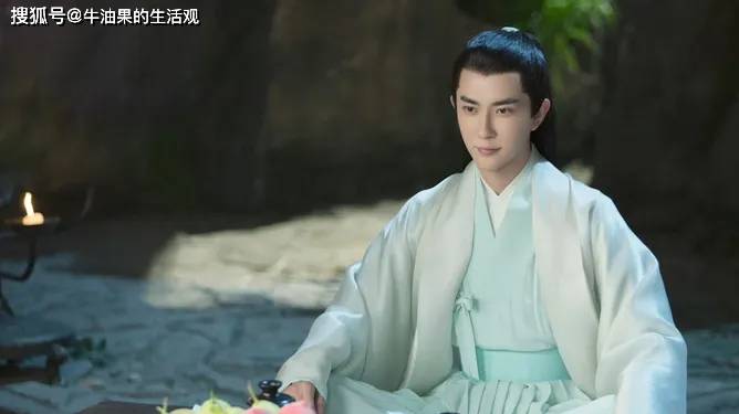 原创            于朦胧疑坠亡！昨晚9点半还在线，凌晨6点发现遗体更多细节曝光