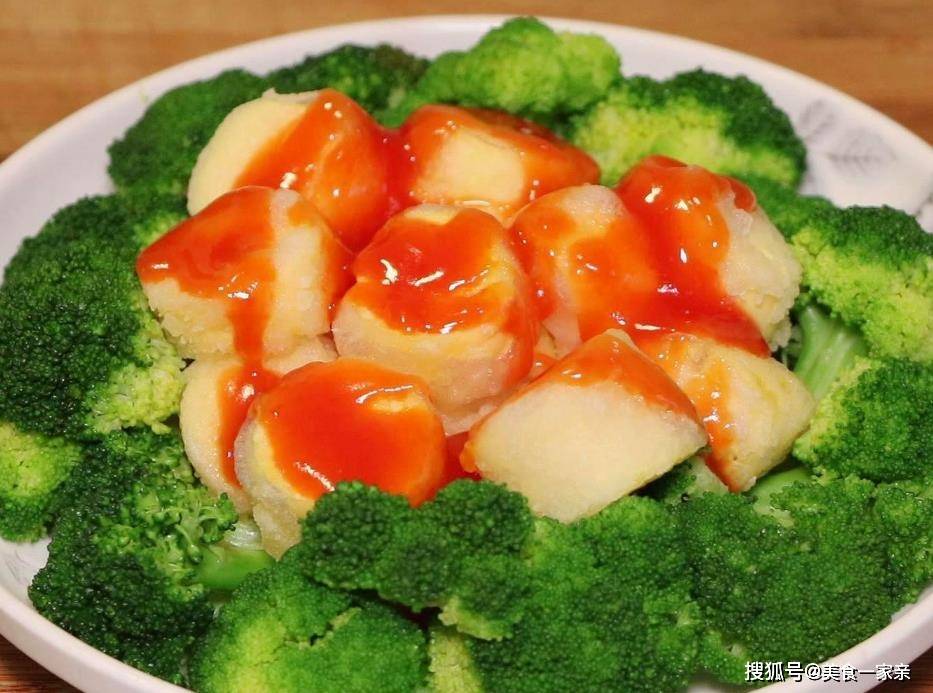 原创            每天吃几粒枸杞子真的大补赛人参吗？很多人不知道，太可惜了