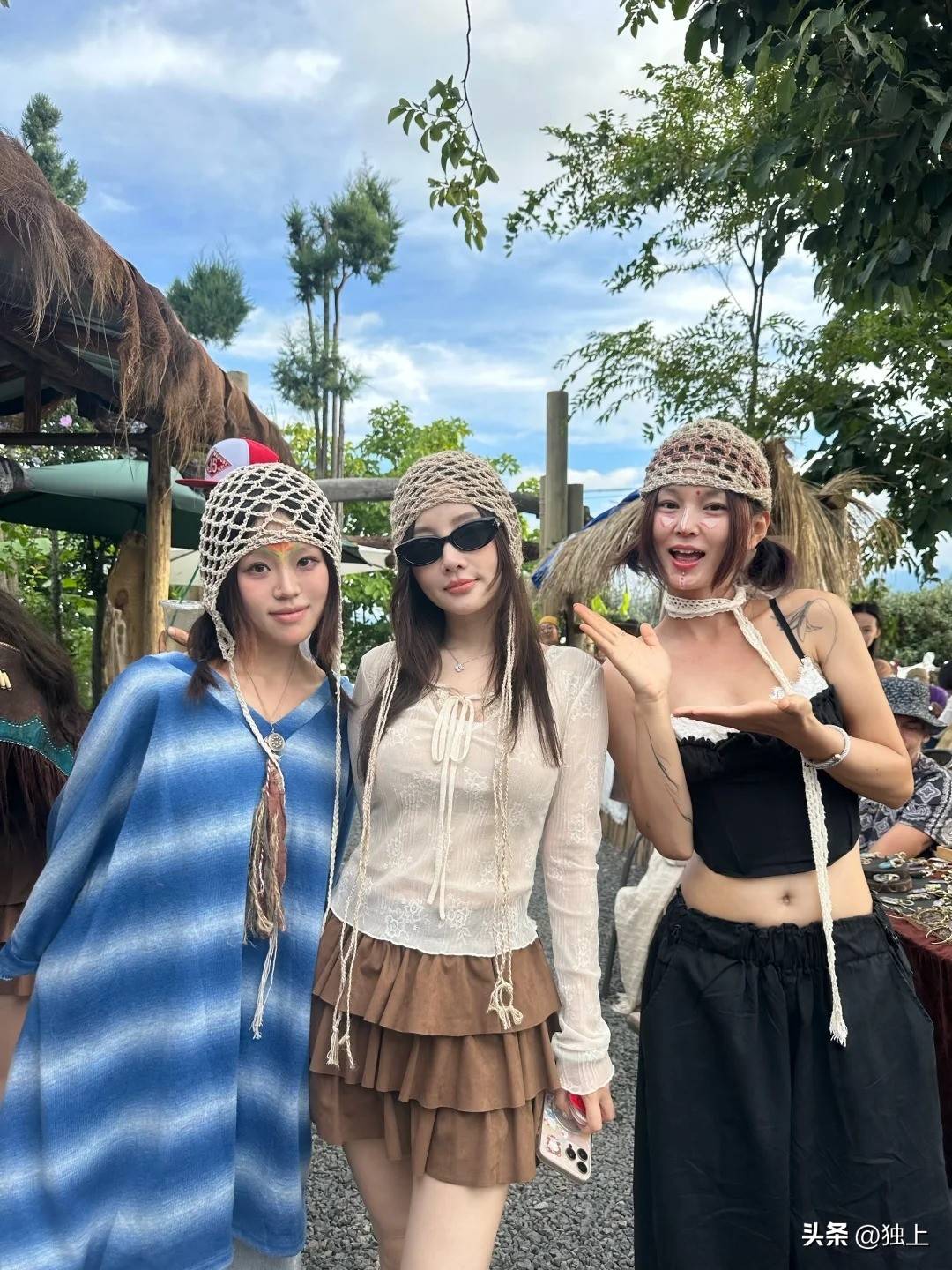 原创            李小璐与朋友大理游玩，被她的生图吓到，不像明星反倒和网红没差