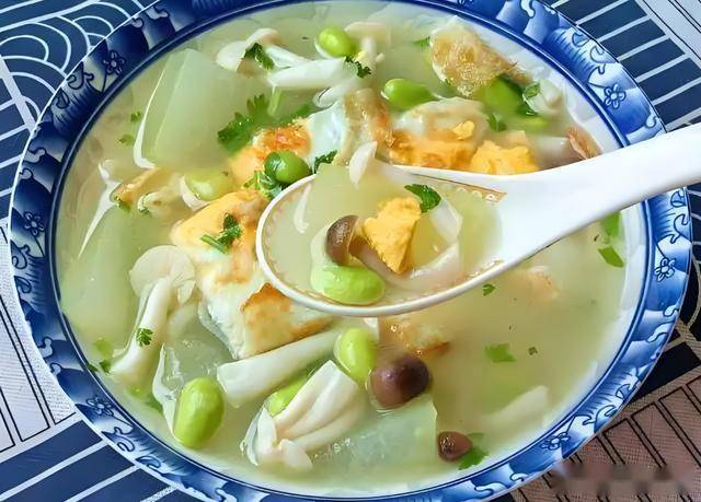 建议中老年人常吃这4种食物，健脾消食还护眼，身体更舒坦