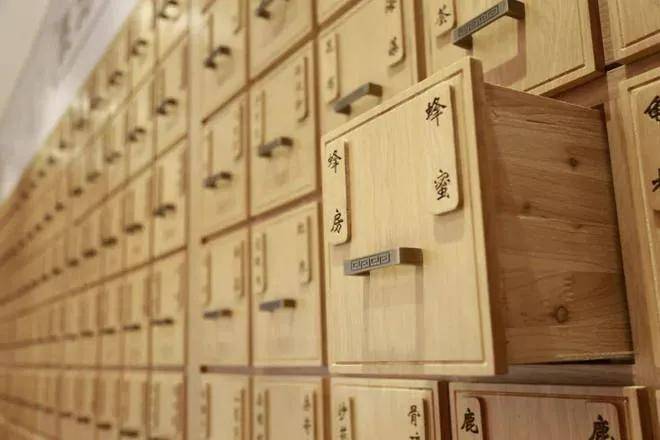 一来月经就头痛是什么原因？南昌贡方堂中医万倩雯一方化解，每月不煎熬！