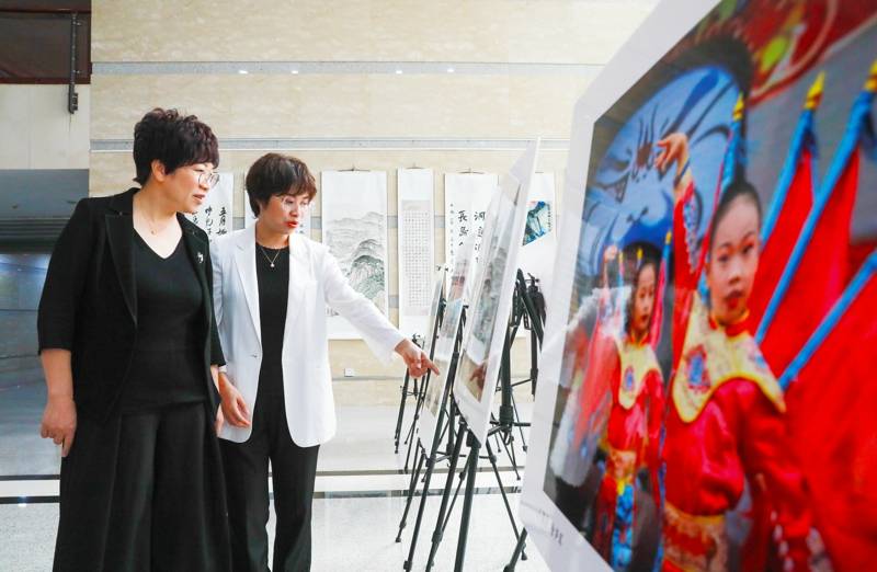 新田：“和美新田”摄影、书法、美术联展开展（组图）