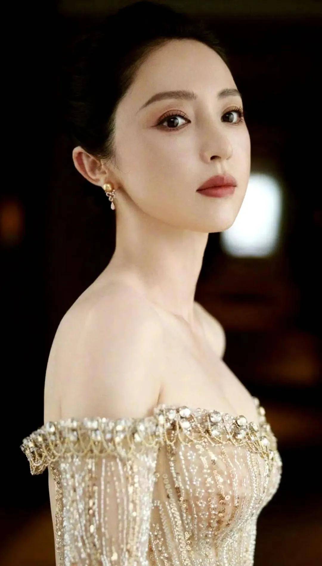 原创            张维伊不配董璇的原因找到了