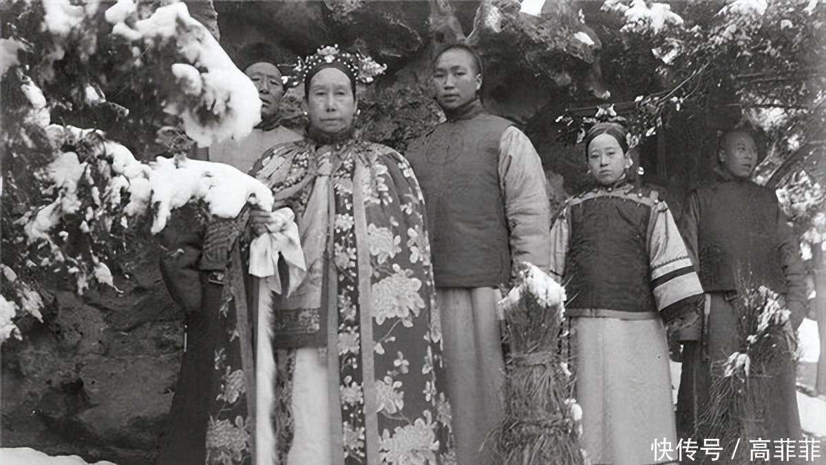 原创            晚清第一美女有多美？黑白照难掩绝美容颜，却因慈禧私心误了一生