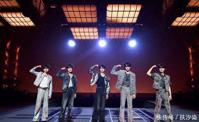 原创            王栎鑫和苏醒吵架冲上热搜，到底谁对谁错，答案一目了然