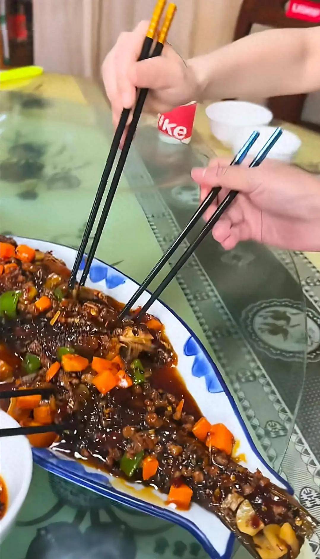 原创            快乐家族录节目三缺二，李维嘉姨化，杜海涛金发红唇，吴昕很抗老