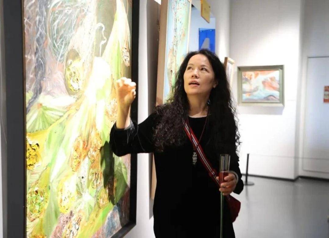 大咖齐聚，金铃子《我住长江头》艺术展开幕