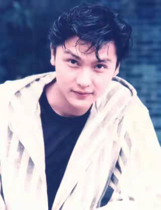 TVB资深演员携未来女婿，出席活动支持女儿，女儿主持功力强