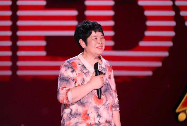 原创            骂男人越狠掌声越高，脱口秀的“怪圈”被一个离婚女性点透？