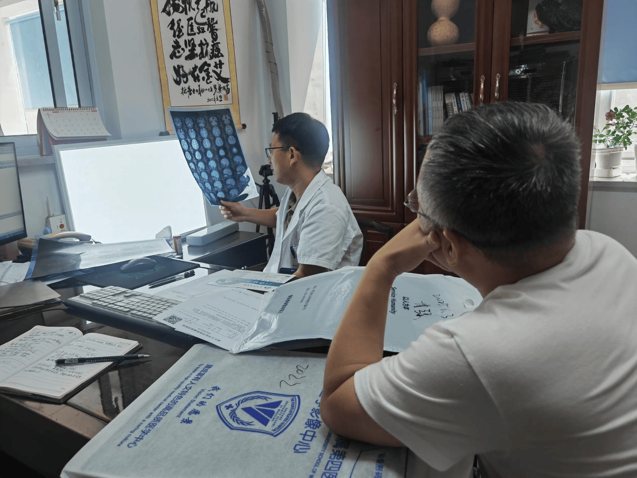 16岁花季少年脑里发现“地雷”不敢“挖”怎么办？