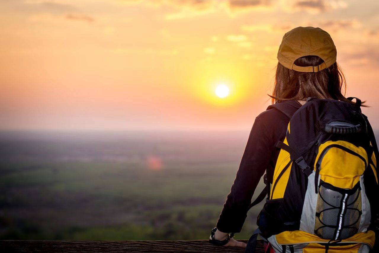 女儿叛逆行为背后的秘密？这个被父母忽略的关键因素