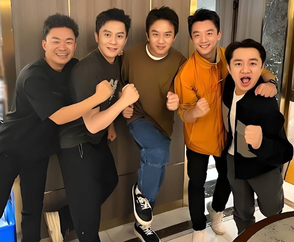 原创            李晨合照风波：娱乐圈人际法则的残酷现象！