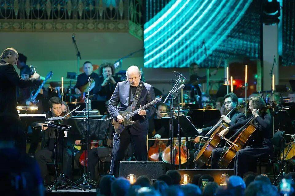 为《狮子王》《加勒比海盗》《星际穿越》配乐的他，到底有多神？