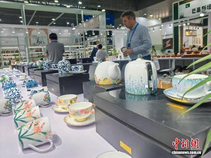 全球300余家陶瓷企业湖南觅商机拓市场