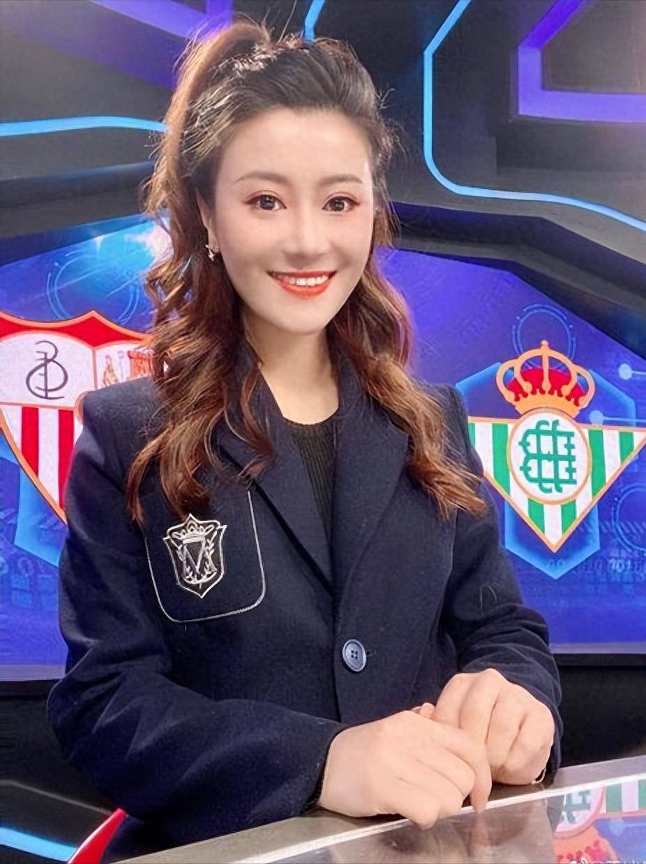 原创            上海主持人王冰皓：嫁篮球运动员生龙凤胎，如今和丈夫带货卖大米