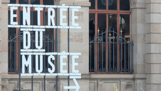 法国一博物馆3件中国瓷器被盗，均为稀世珍宝，价值约7900万元，嫌疑人已逃离，检方展开调查