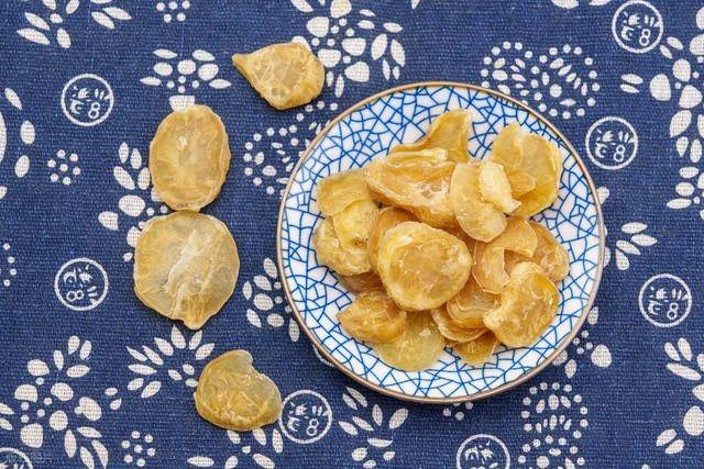 “温阳猛药”附片：补火助阳能救急，久煎与禁忌是关键