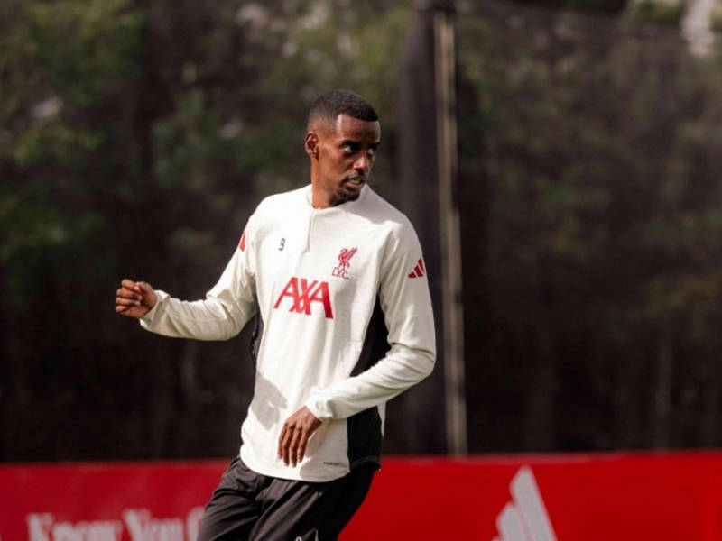 原创            谁会发生曼联的故事？英超五强集体出击，冲击首个冠军