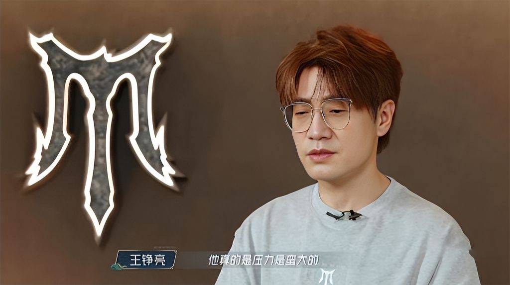 原创            《披哥5》刘彰没哭全靠王铮亮一句“我懂你”，苏醒这队长还得练