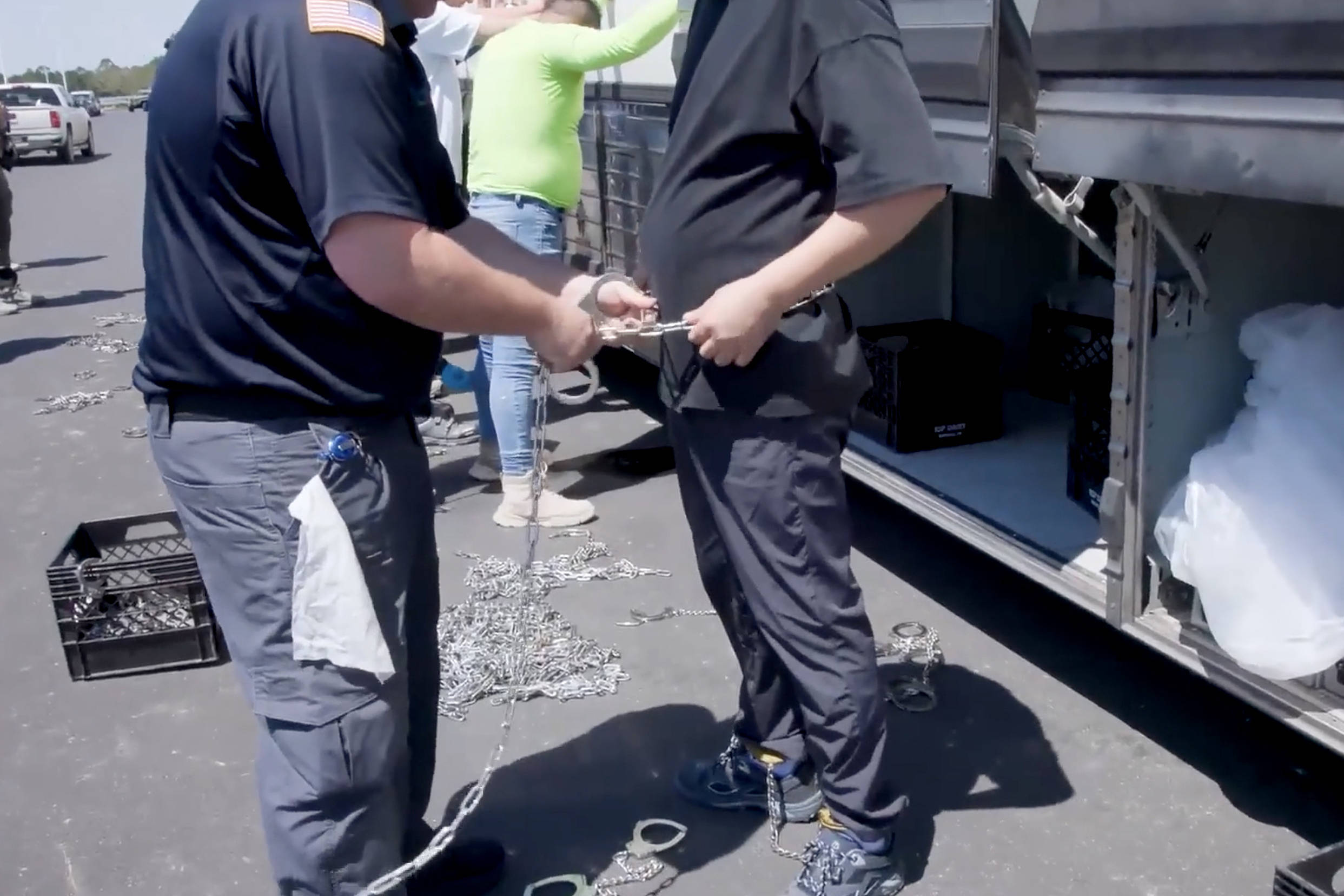 韩国人在美被关押期间是否遭侵害？韩国外交部要彻底调查