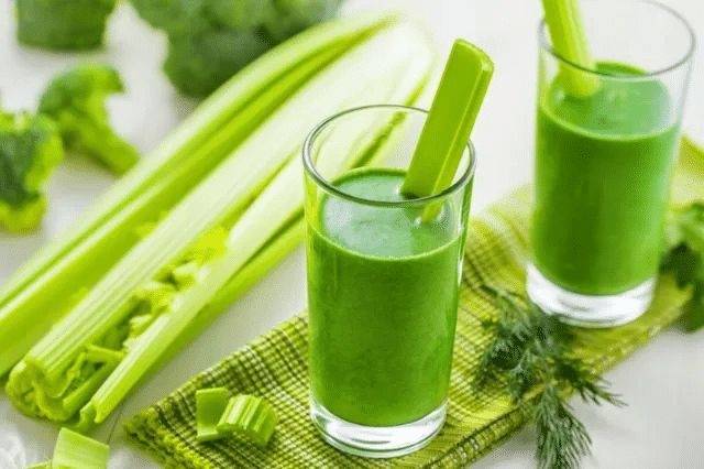 防尿酸性肾病，每天喝3种水做2件事，痛风专家周桂兰教你怎么做！