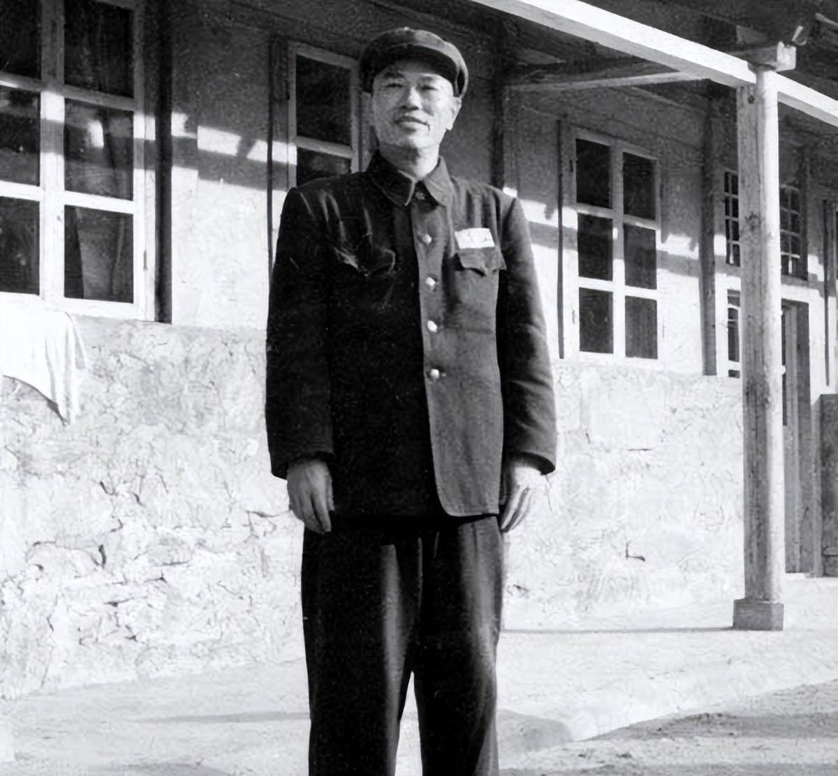 原创            邓华从朝鲜回国后，“消失”了五年，他在干什么