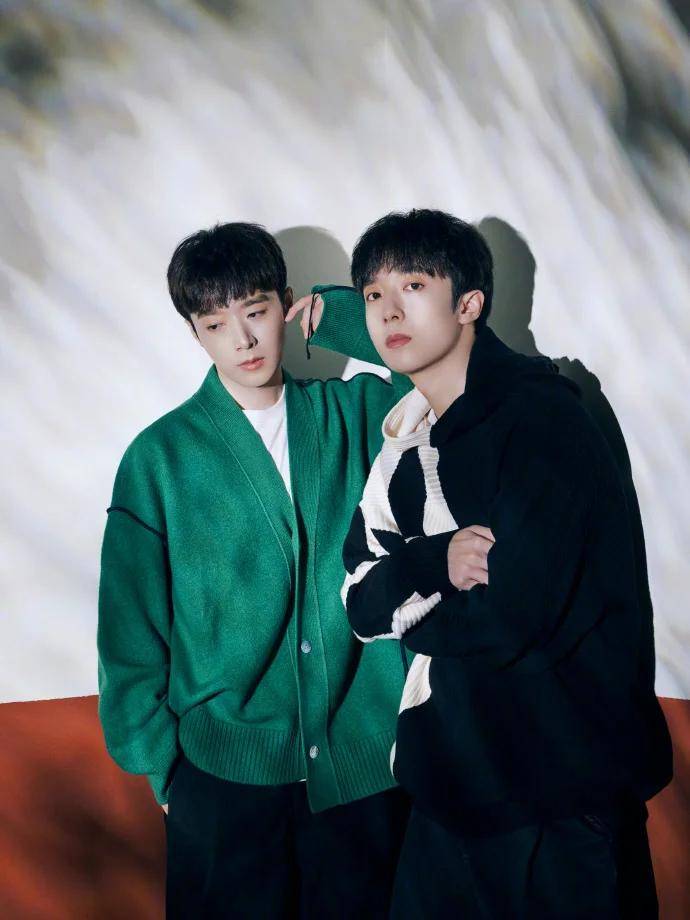 苑子文苑子豪发文回应于朦胧事件：已报警，事发时人在国外